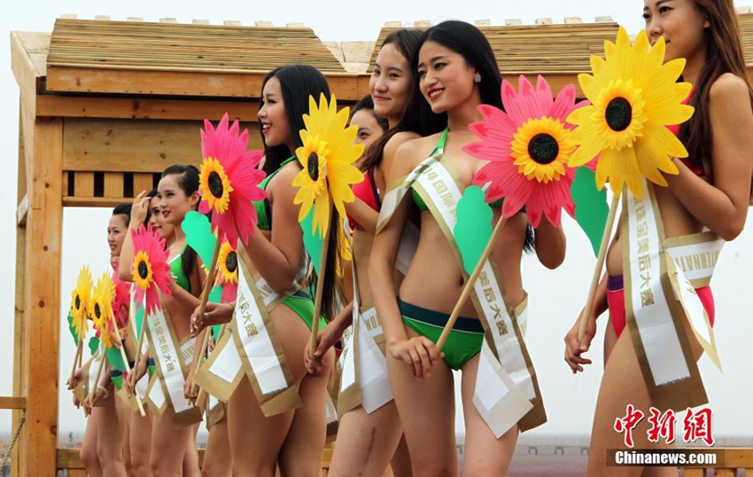 Sexy bikini show: guapas chinas y rusas compiten en la belleza 6