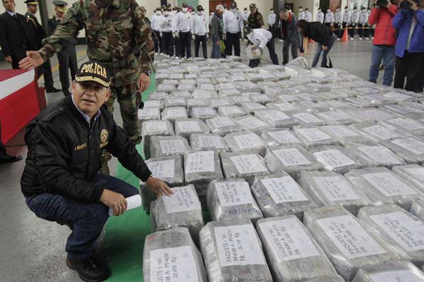 Perú realiza decomiso histórico de 7 6 toneladas de cocaína Spanish