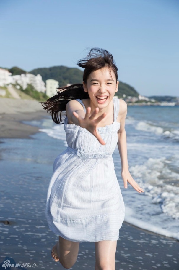 Chica japonesa de 16 años se vuelve popular tras publicar sus fotos en internet14
