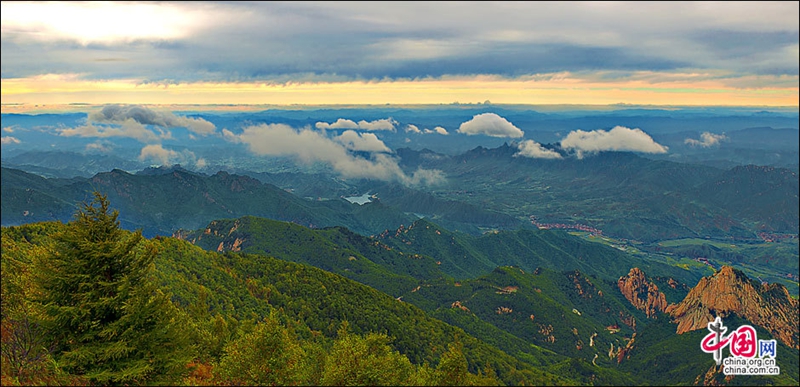 Hermoso paisaje otoñal de la montaña Wuling 6