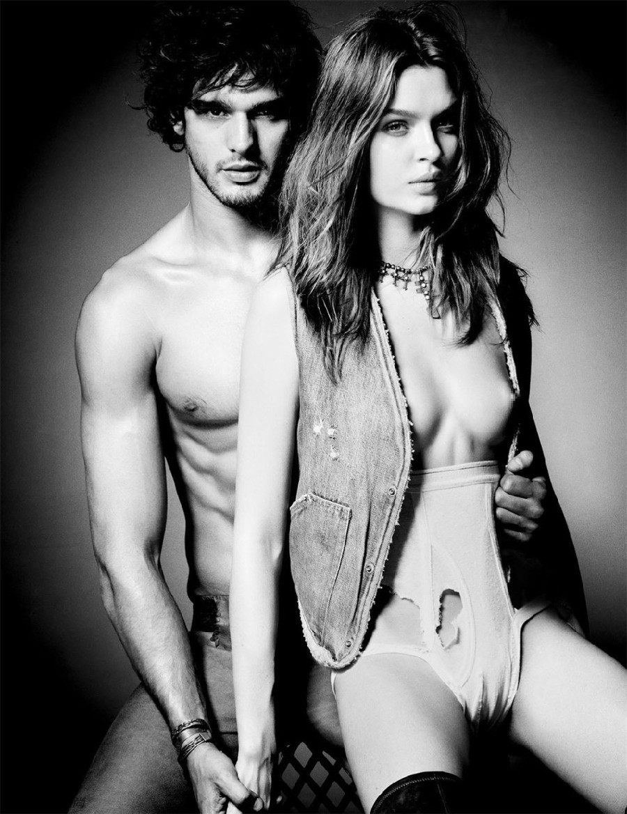 Modelos Josephine Skriver y Marlon Teixeira posan eróticos y desnudos