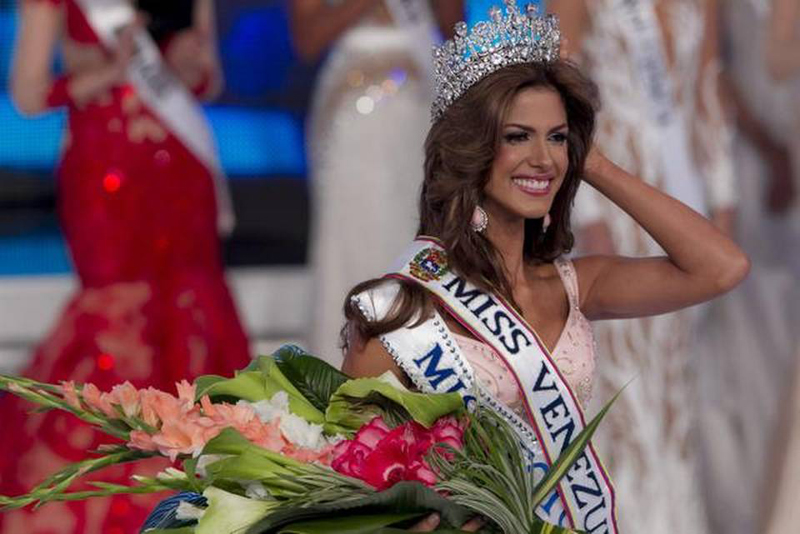 La modelo Mariana Jiménez es coronada como Miss Venezuela 2014 55