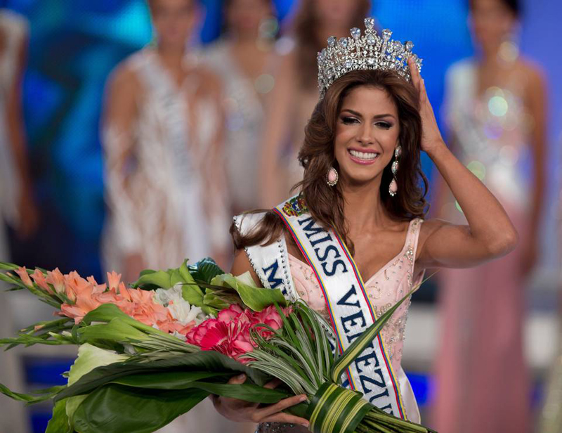 La modelo Mariana Jiménez es coronada como Miss Venezuela 2014 14