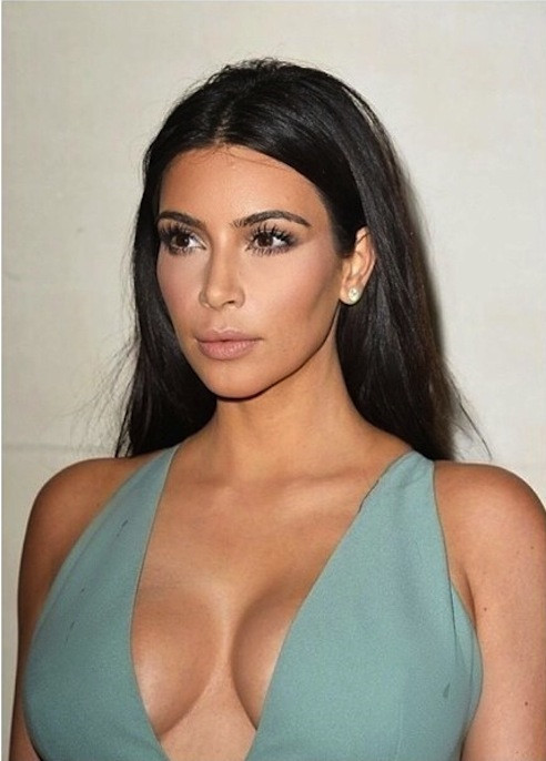 Fotos seleccionadas de la sexy estrella Kim Kardashian 22