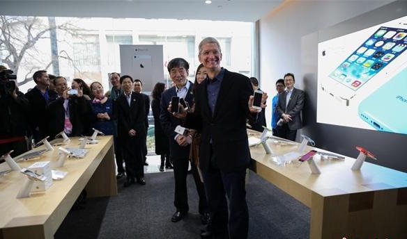 CEO de Apple, Tim Cook se reunirá con empleados en Beijing