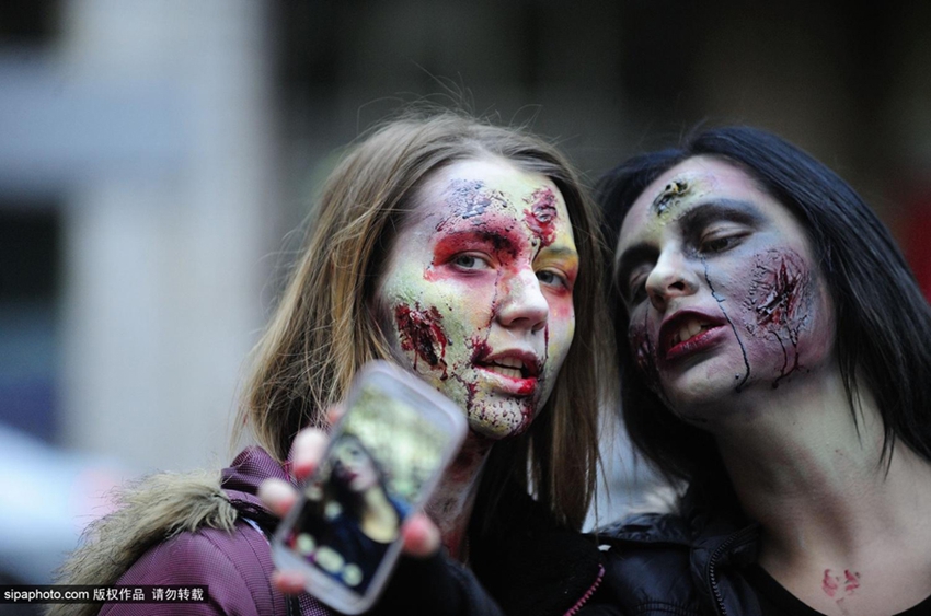 Decenas de zombis invaden las calles de Belgrado 5