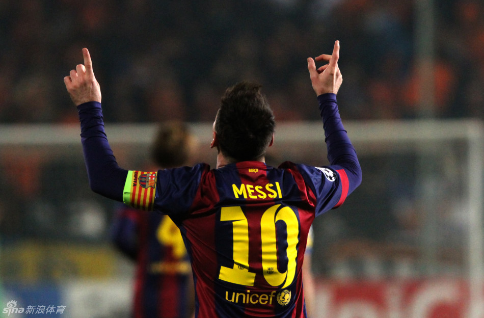 Barcelona gana 4-0 a Apoel y Messi bate récord de máximo goleador europeo 1