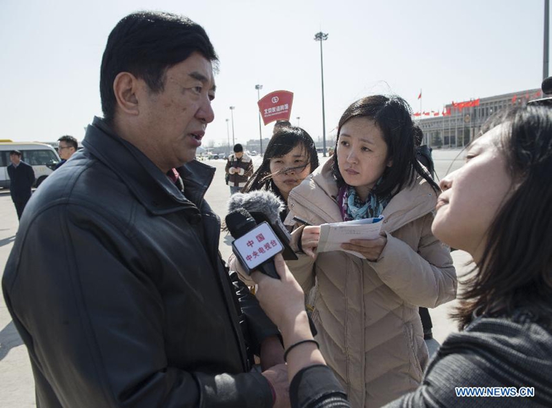 Miembros de la III Sesión del XII Comité Nacional de la CCPPCh llegan a Beijing 