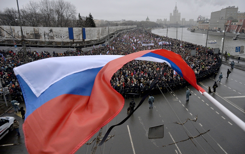 Marcha multitudinaria en Moscú en memoria de Nemtsov2