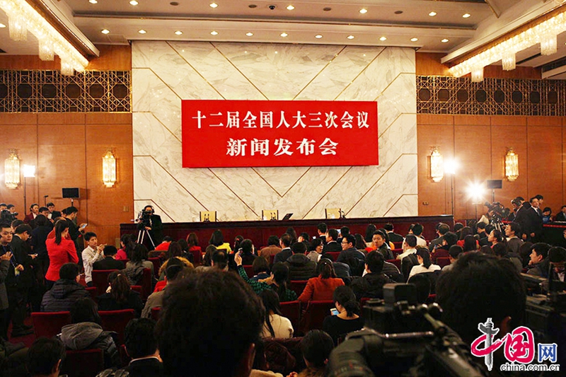 Conferencia de prensa de la tercera sesión de la XII Asamblea Popular Nacional