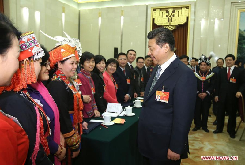 Xi debate con diputados de la APN de Guangxi