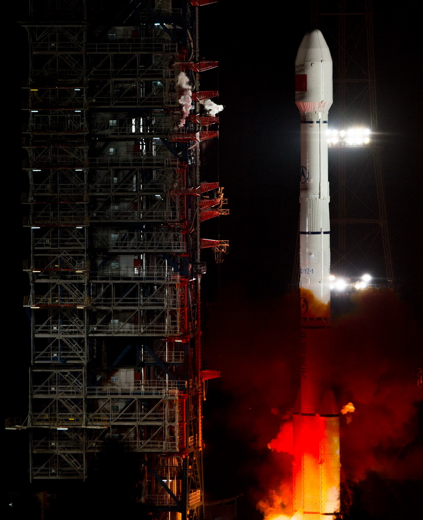 China lanza satélite mejorado para sistema de navegación satelital independiente 1
