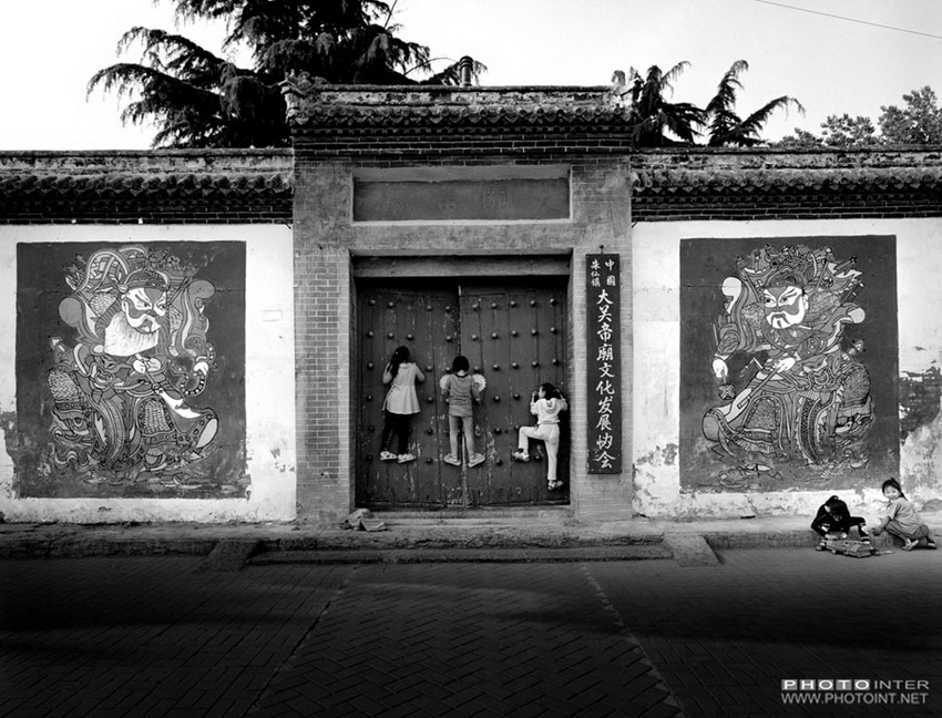 Templos antiguos y dios de los portales en la cultura popular de China 3