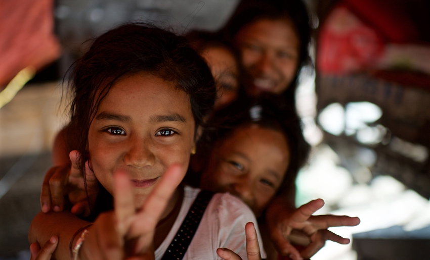 Los niños nepalíes regresan a las clases tras el terremoto_Spanish ...