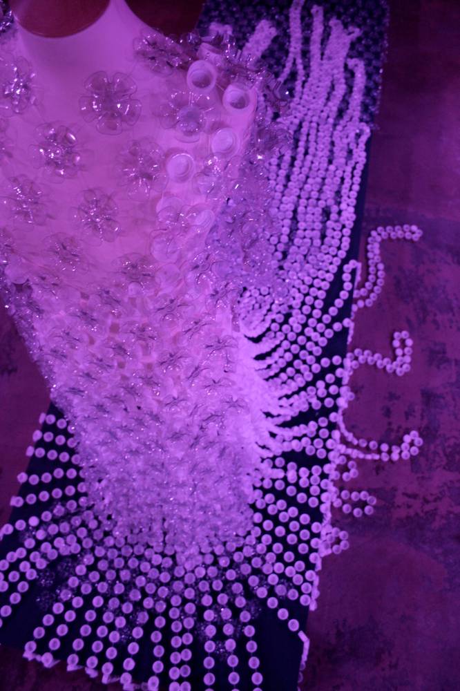 Do It Yourself: Vestidos de novia hechos con materiales reciclados5
