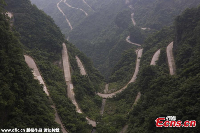 Carretera con 99 curvas en la montaña Tiamen: de las más peligrosas del mundo