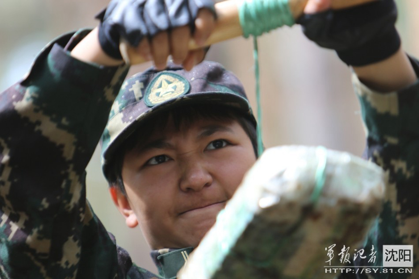 Entrenamiento de soldadas chinas de fuerzas especiales2
