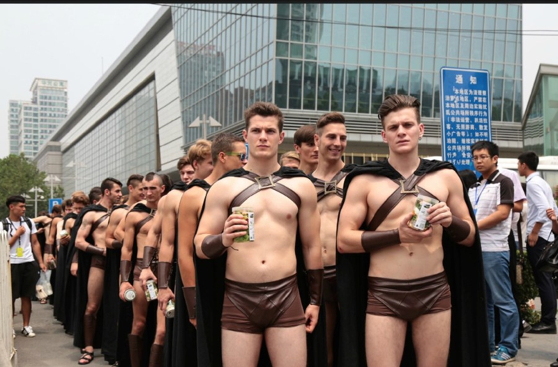 Detienen a extranjeros ‘espartanos’ por alterar el orden público en Beijing