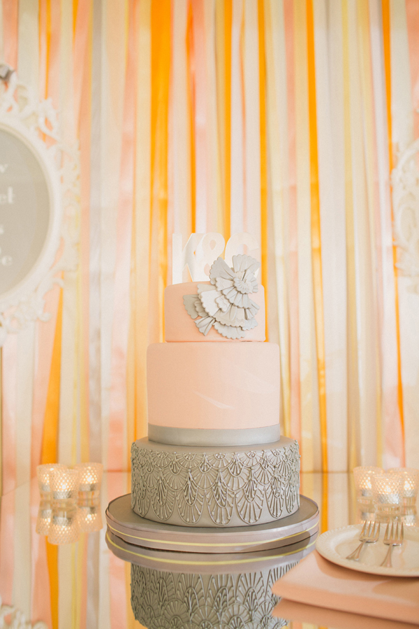 Pasteles adornados con encajes en ceremonia de boda3