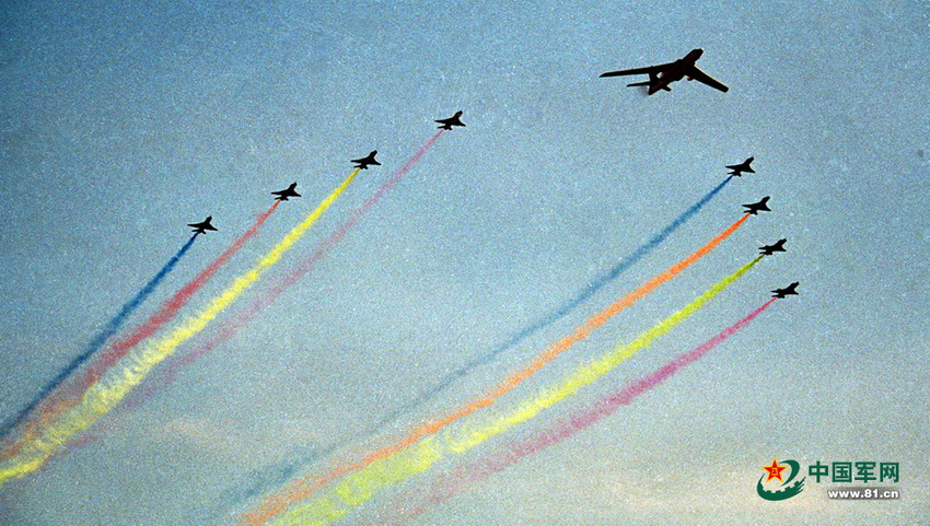 Aviones en el desfile militar del año 1999