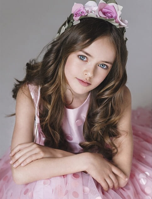 Kristina Pimenova, la niña angelical de 9 años 1