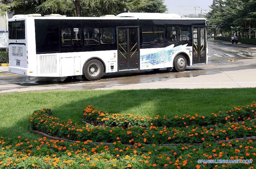 Prueba de operación de autobús sin conductor en China resulta exitosa1