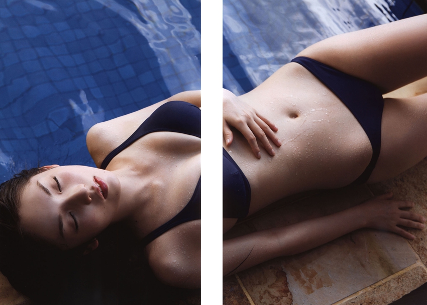 Hermosa japonesa se pone dulce y cariñosa para la cámara8