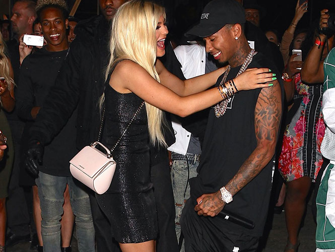 Ofrecen a Kylie Jenner 10 mdd por video de adultos con su novio Tyga3