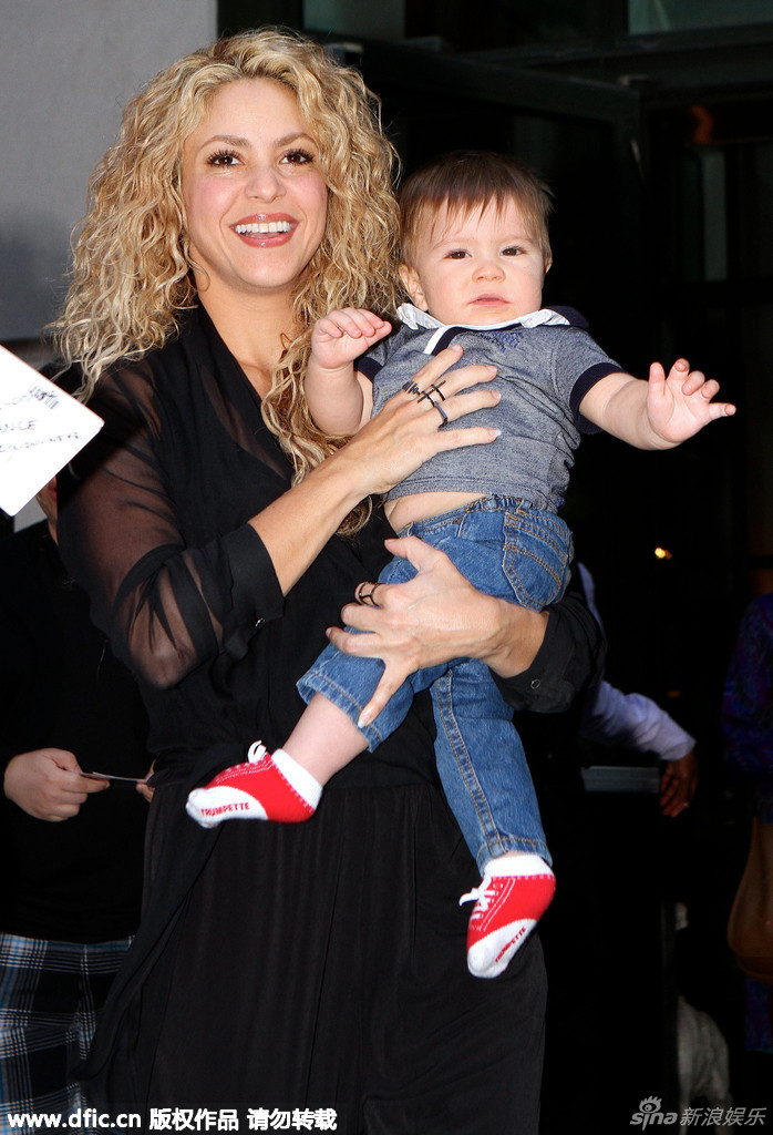 Shakira y el pequeño Sasha Piqué conquistan Nueva York