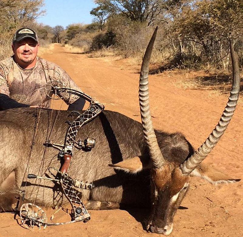 Niña mata un cocodrilo de 4 metros con ballesta11