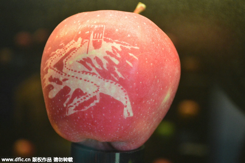 El “arte sobre manzanas” deja boquiabierto a Shanghai8