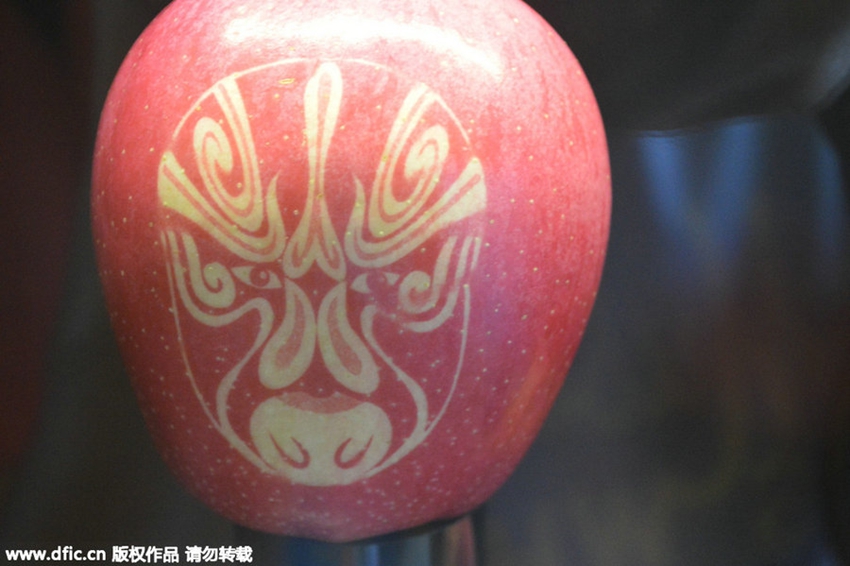 El “arte sobre manzanas” deja boquiabierto a Shanghai1