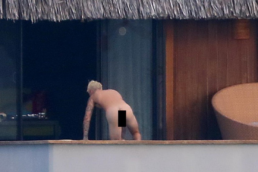 El padre de Justin Bieber republica las fotos de su hijo desnudo y está orgulloso de su cuerpo