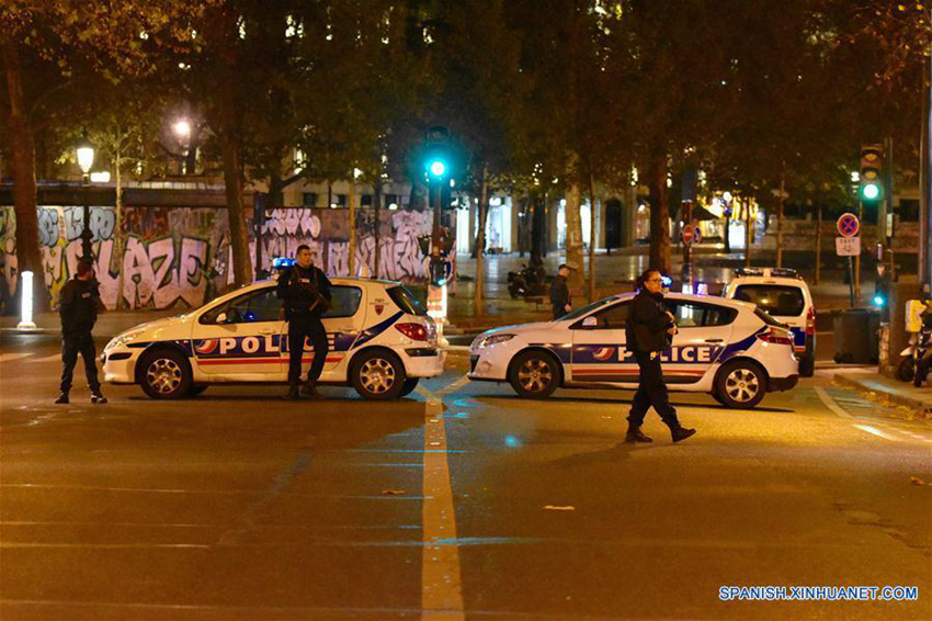 CIFRA DE MUERTOS EN ATAQUES EN PARIS ASCIENDE A 153h