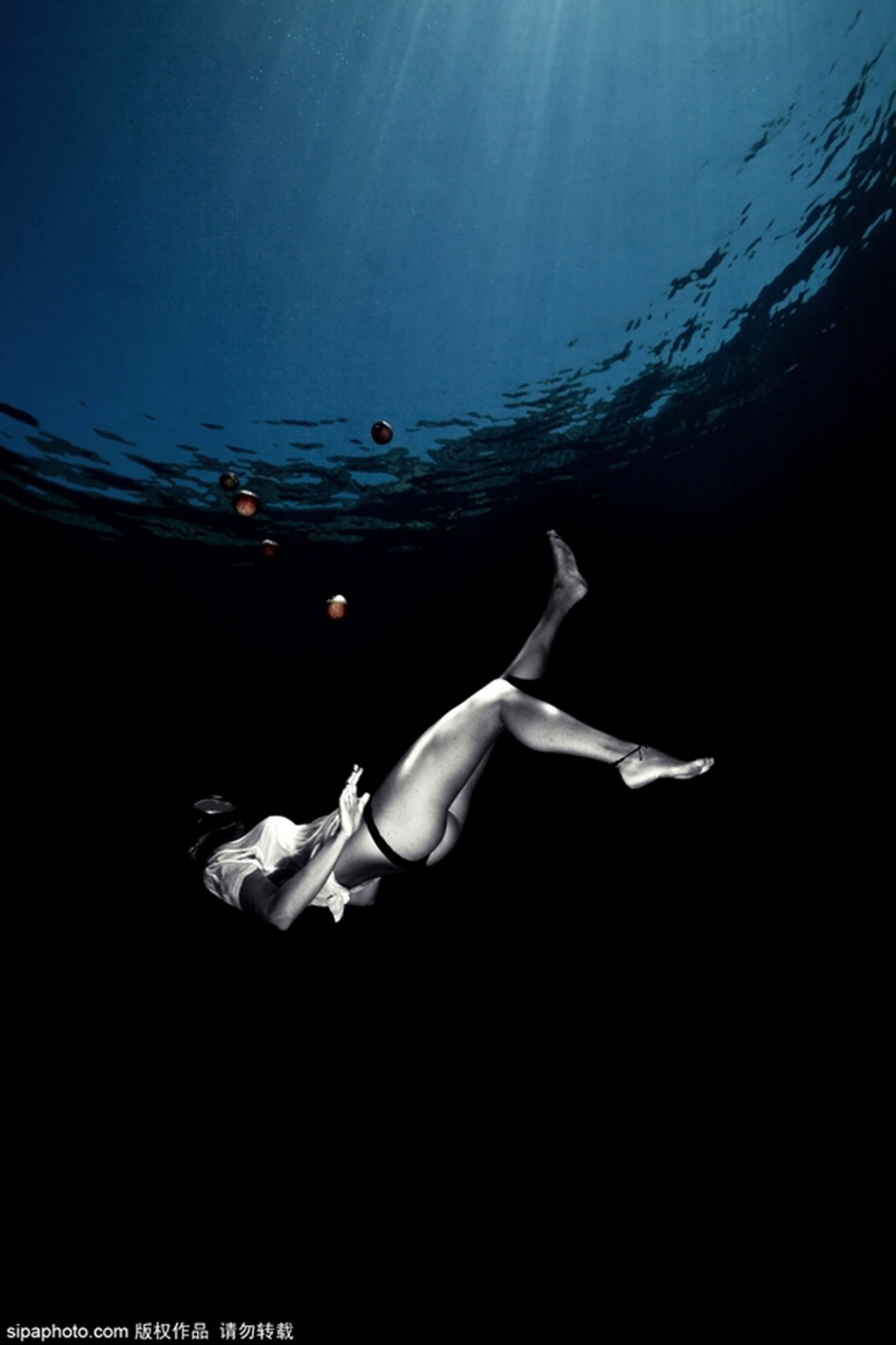 Maravillosas fotos tomadas dentro del agua por fotógrafo español