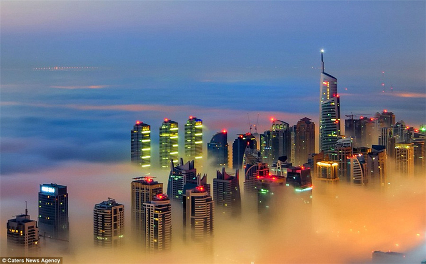 Dubai en niebla3