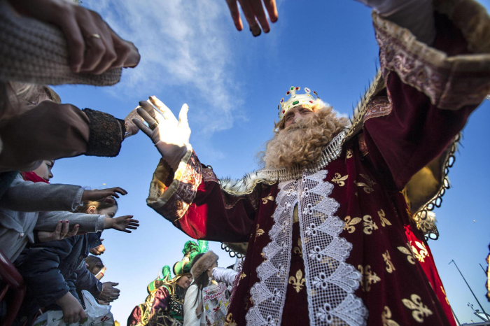 Las ciudades de España dan la bienvenida a los Reyes Magos en sus ...
