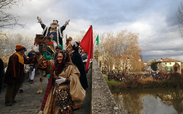 Las ciudades de España dan la bienvenida a los Reyes Magos en sus ...