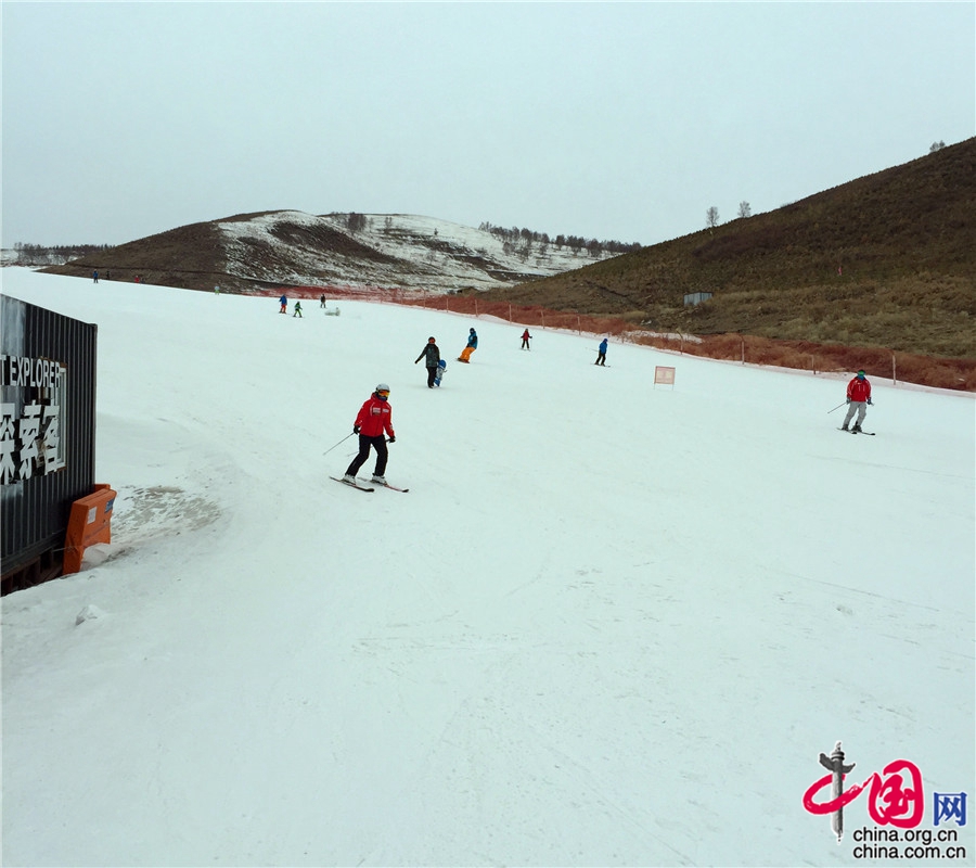 Vacaciones de invierno al estilo chino: Divertirse en la nieve y el hielo3