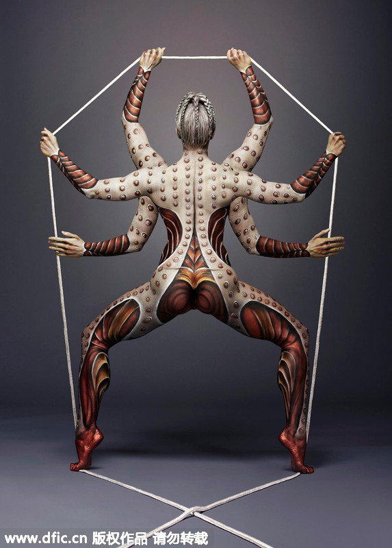 Artista ruso crea arte corporal impresionante