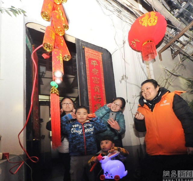 Petardos electrónicos se popularizan en Shanghai al prohibirse los reales2