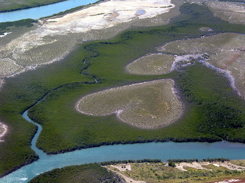 Los fascinantes fenómenos geomorfológicos con forma de corazón de la Tierra5