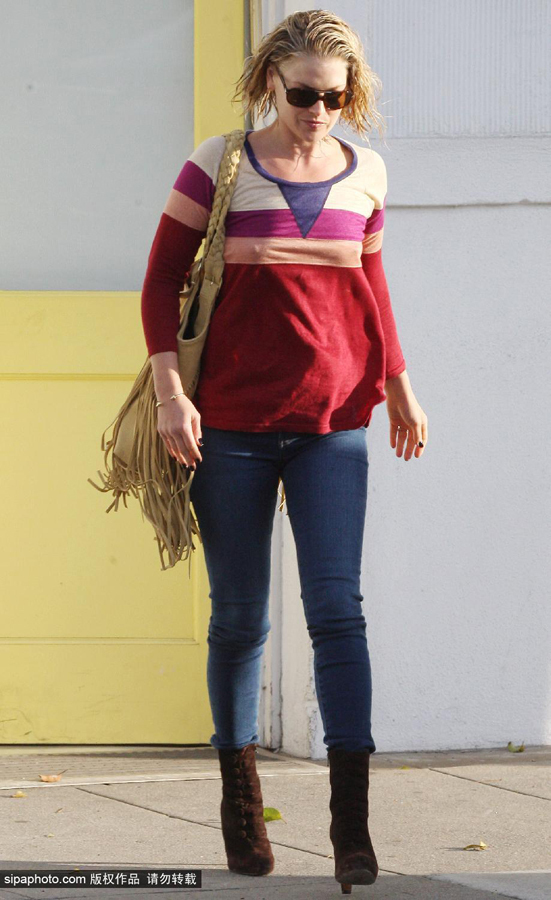 Las famosas estrellas salen a la calle sin sostén