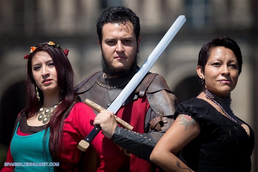 Caballeros y doncellas reviven época medieval europea en México3