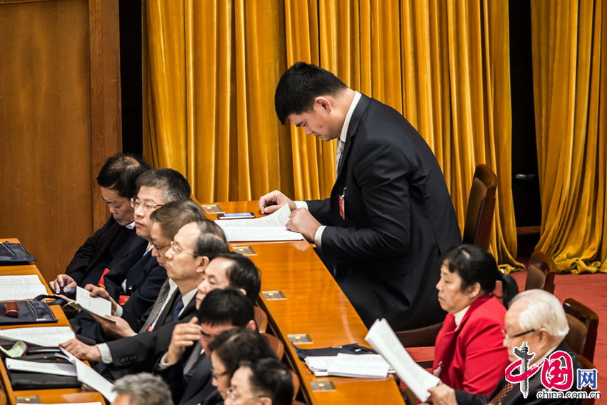 El asesor más &apos;alto&apos; Yao Ming atrae mucha atención