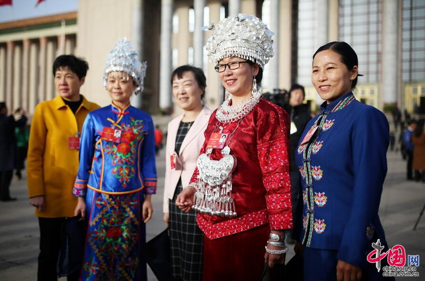 Fotos de los representantes de las minorías nacionales de China