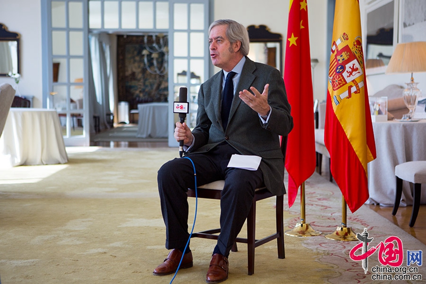 Embajador de España: La igualdad de oportunidades trae una mayor competencia1