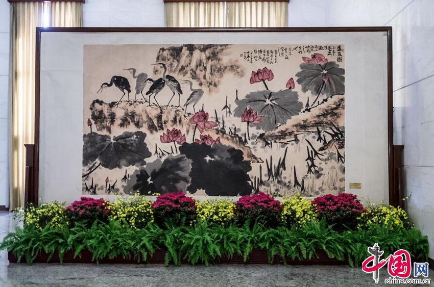Visión especial: recorrida para apreciar los cuadros y caligrafía en el Gran Palacio del Pueblo de China