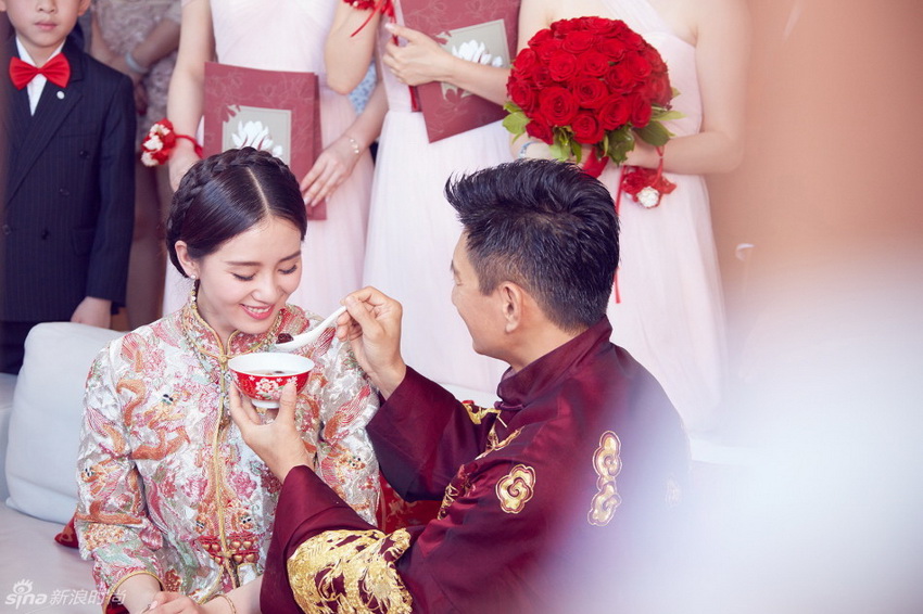 Bonita boda de los actores chinos Wu Qilong y Liu Shishi