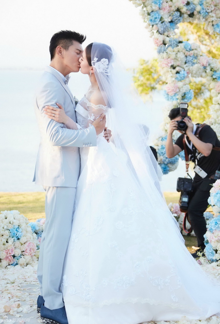 Bonita boda de los actores chinos Wu Qilong y Liu Shishi